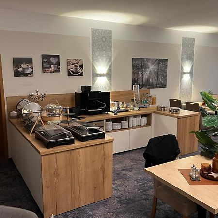 Gaestehaus Am Kurpark Hotel Garni Horn-Bad Meinberg Eksteriør billede