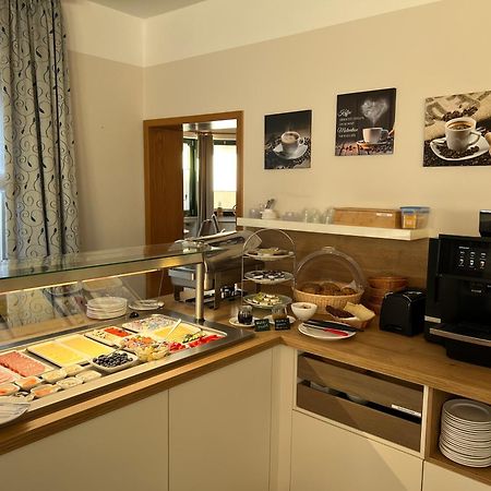 Gaestehaus Am Kurpark Hotel Garni Horn-Bad Meinberg Eksteriør billede