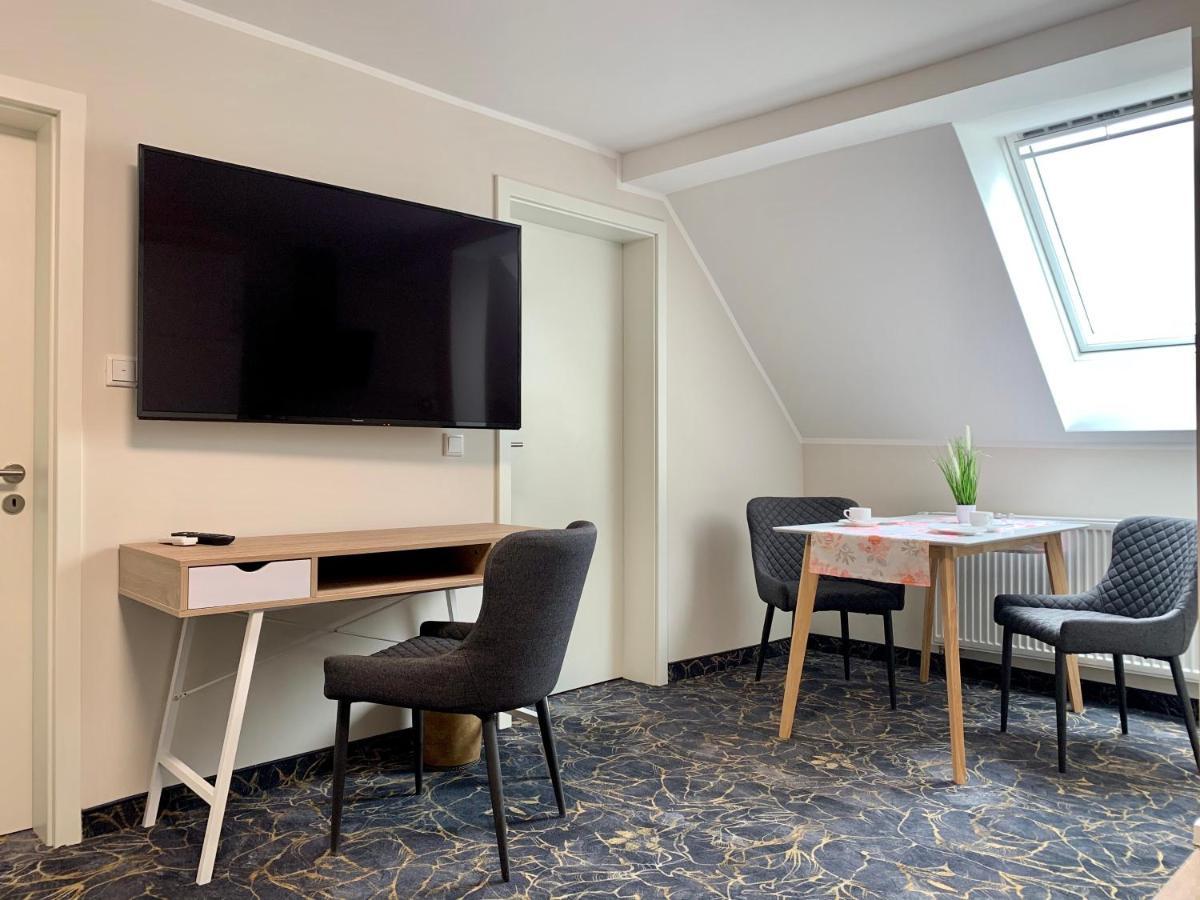 Gaestehaus Am Kurpark Hotel Garni Horn-Bad Meinberg Eksteriør billede