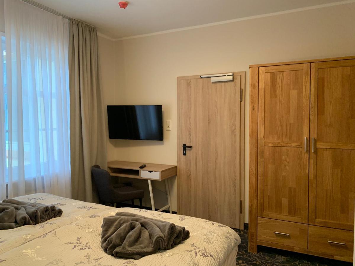 Gaestehaus Am Kurpark Hotel Garni Horn-Bad Meinberg Eksteriør billede